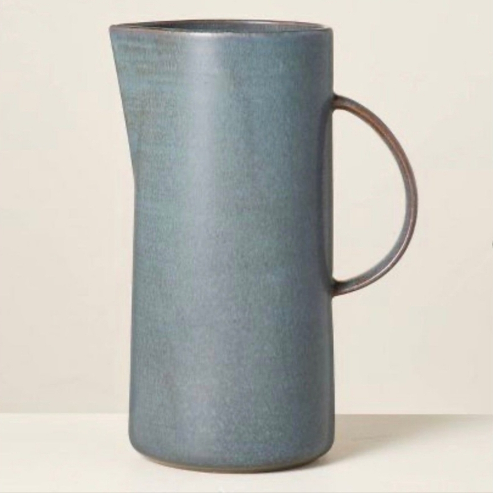 Hearth& Hand Stearling Blue Pitcher 71oz